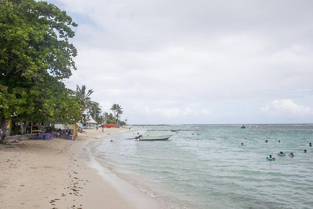 Vacances A La Plage Sainte-Anne  Exteriér fotografie